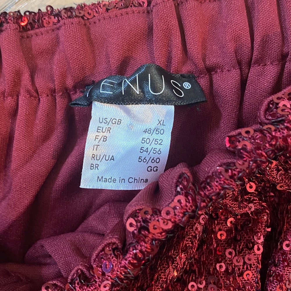 Venus red sequin off shoulder crop top - Picture 3 of 4